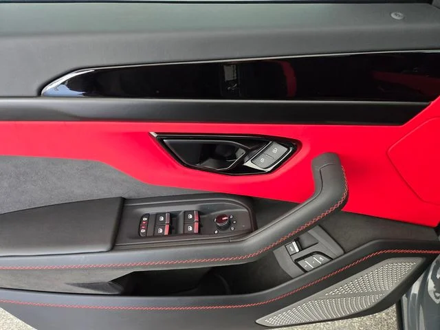 Used 2025 Gray Lamborghini SE image 20