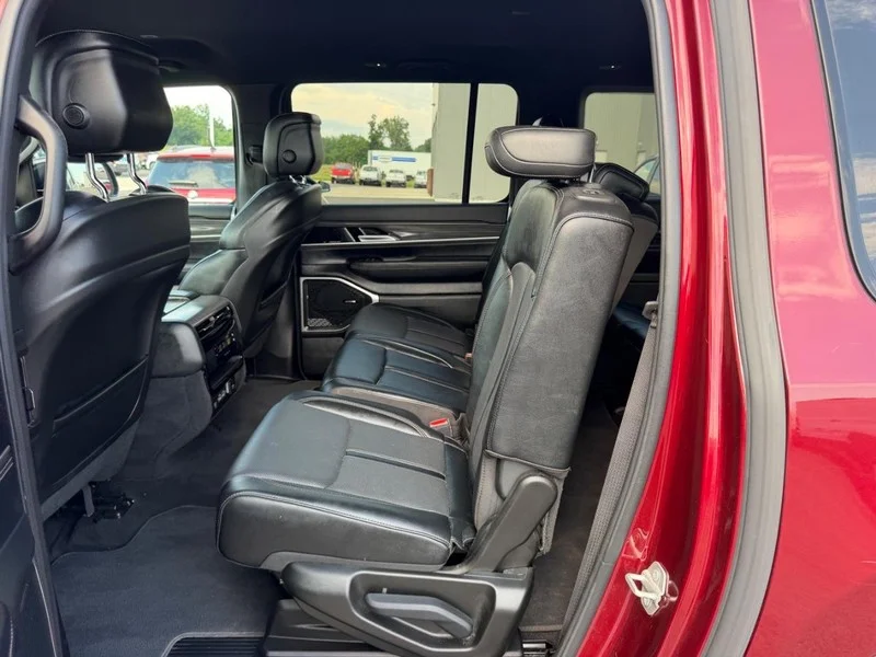 Certified Used 2024 Velvet Red Pearlcoat Jeep Series II image 11