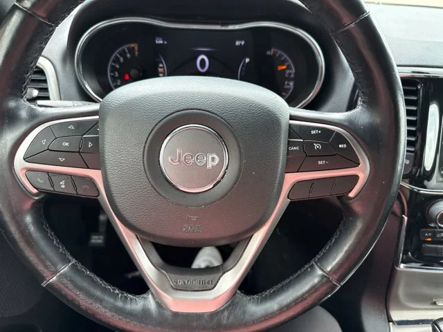 Used 2021 Red Jeep Laredo X image 17