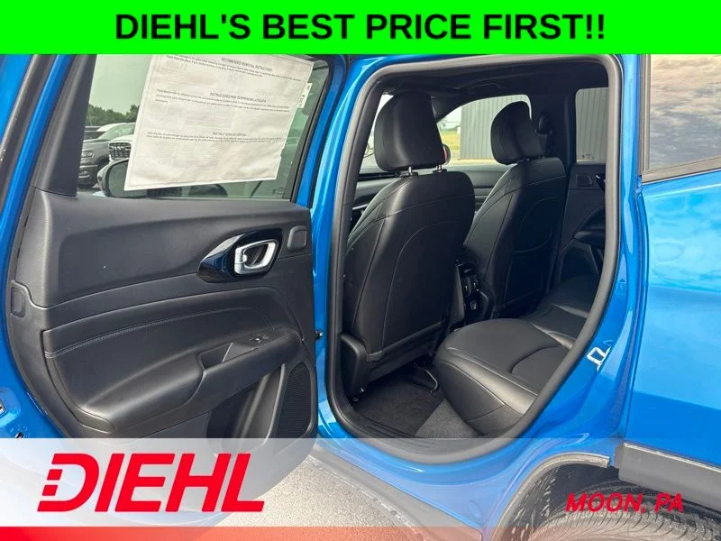 New 2026 Hydro Blue Pearl-Coat Exterior Paint Jeep Limited image 12
