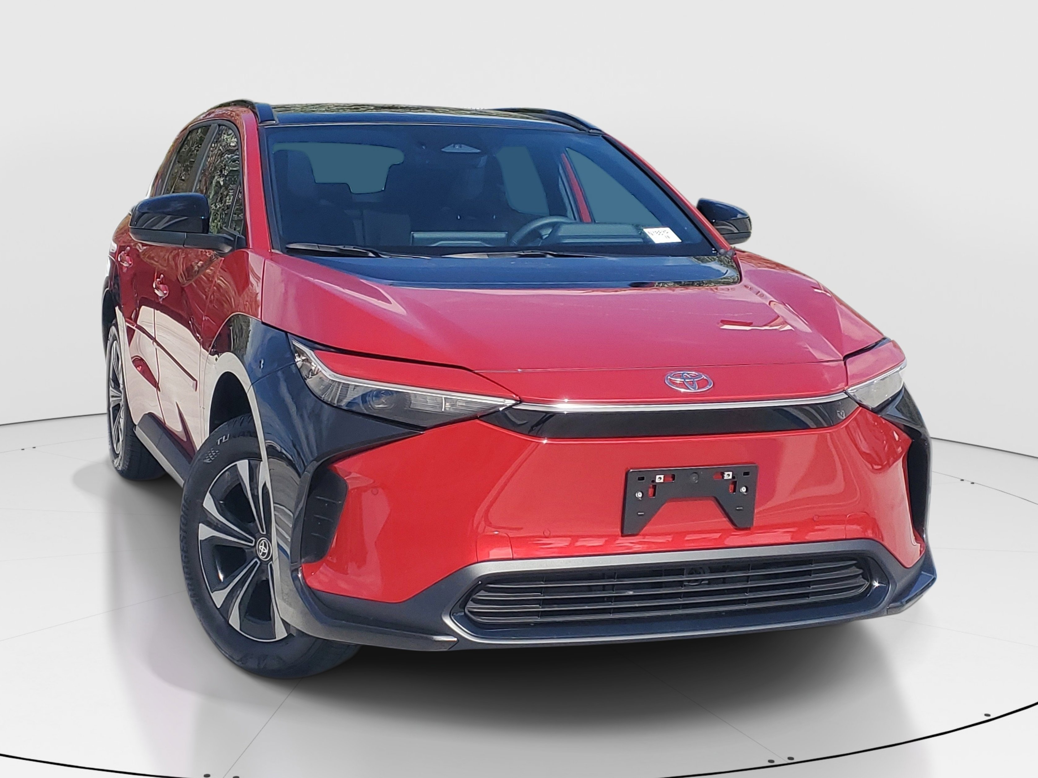 Used 2025 Toyota bZ4X XLE with VIN JTMABACA5SA095323 for sale in Miami, FL