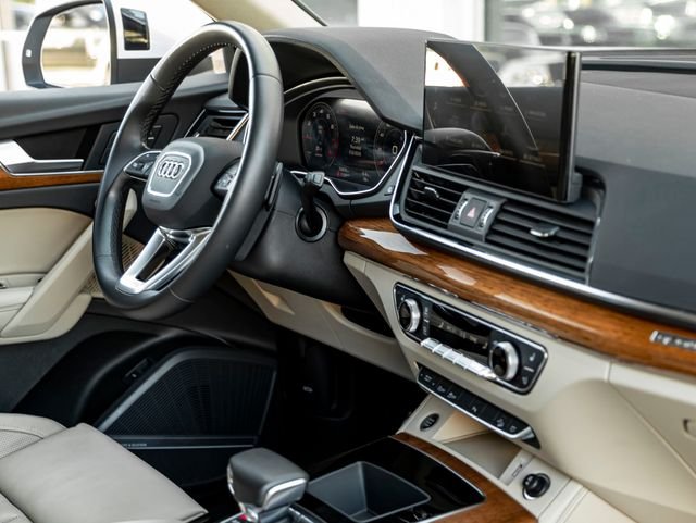 Used 2023 Glacier White Audi 45 S line Premium image 41