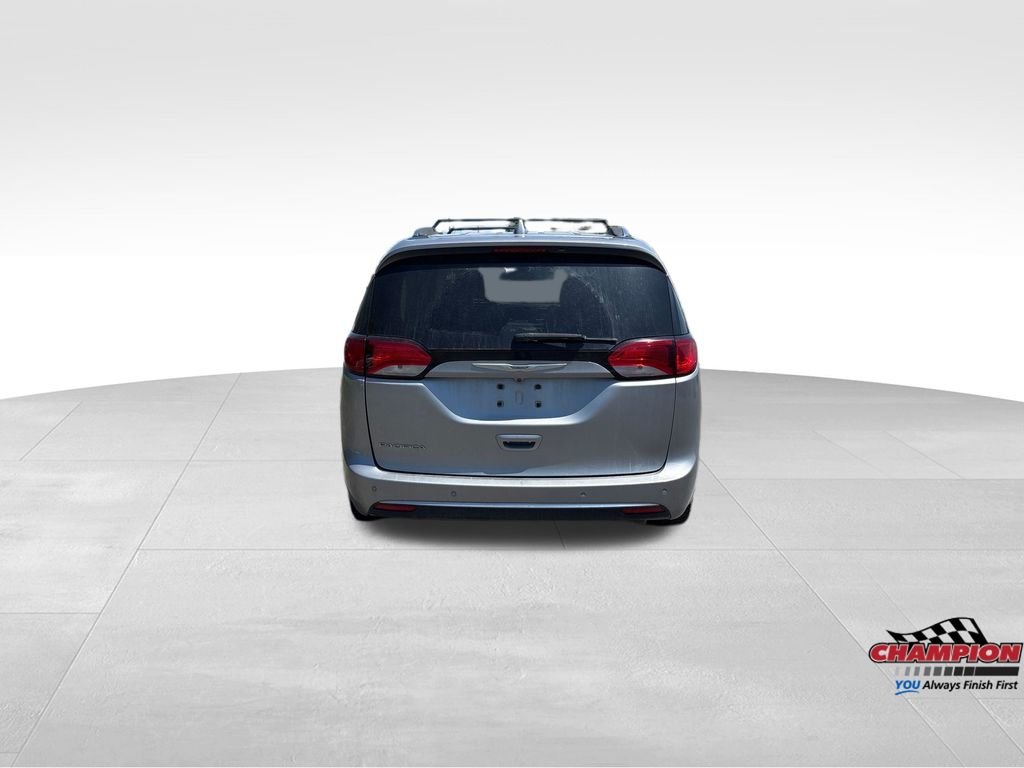 Used 2017 Silver Chrysler Touring L Plus image 11