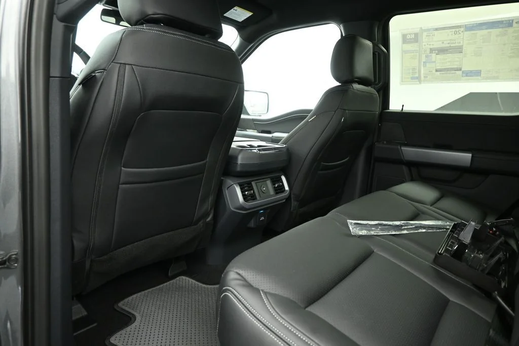 New 2026 Carbonized Gray Metallic Ford XLT image 20