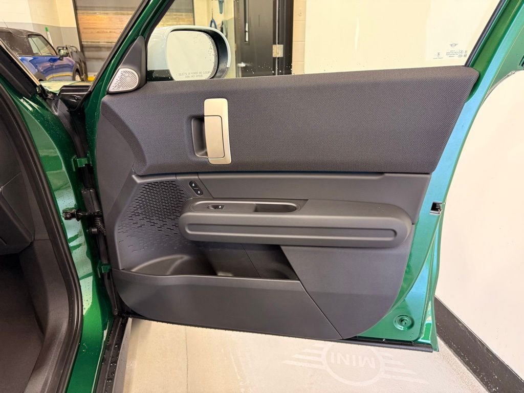 Used 2026 British Racing Green IV Met MINI  image 27