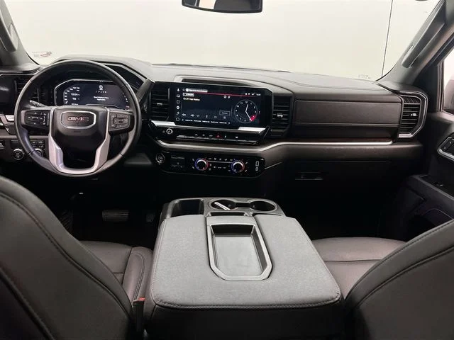 2025 GMC Sierra 1500 SLT - Photo 2
