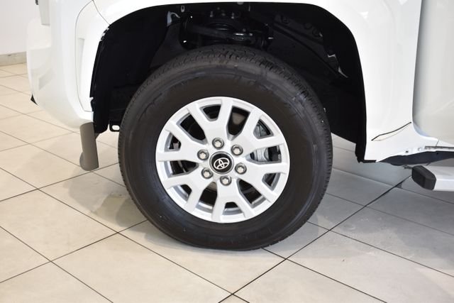 Used 2025 White Toyota SR5 image 26