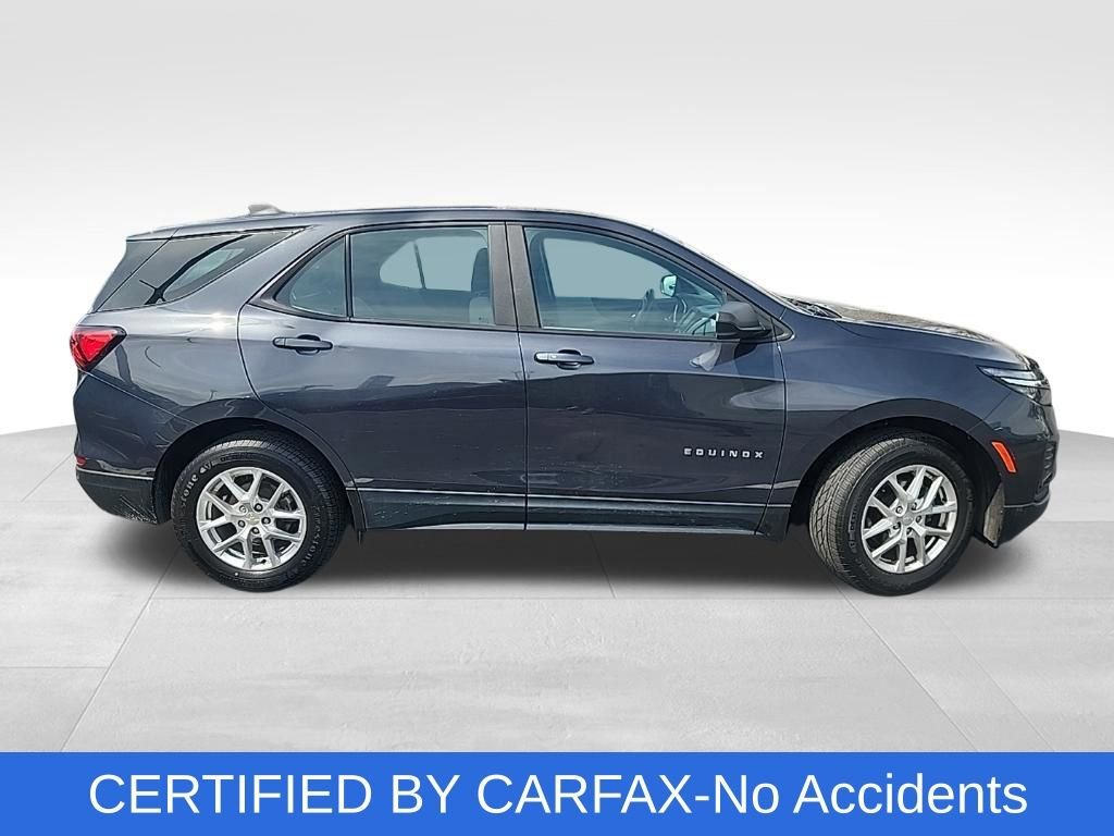 Used 2022 Chevrolet Equinox 1FL with VIN 2GNAX5EV9N6105532 for sale in Northfield, Minnesota