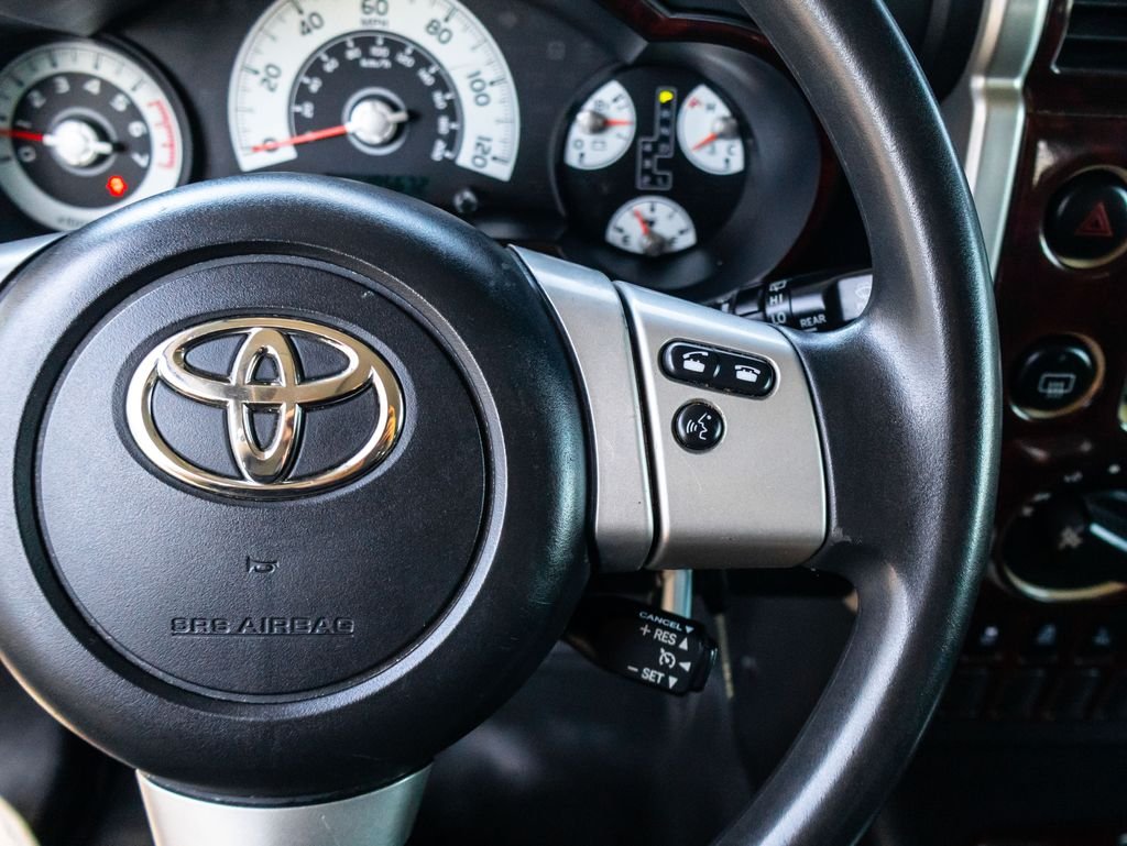 Used 2012  Toyota Base image 50