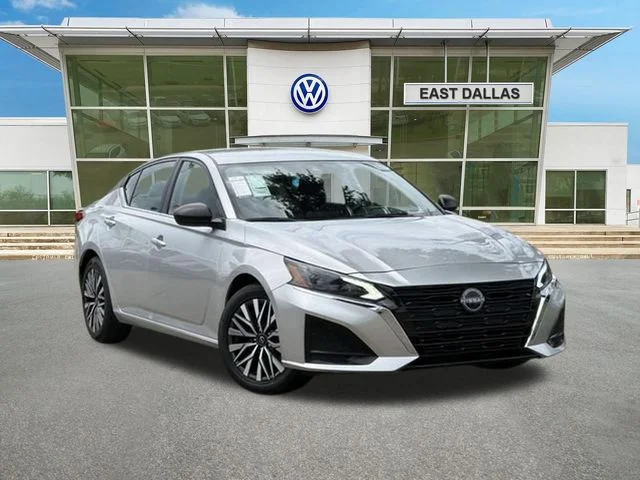 Pre-Owned 2024 Nissan Altima 2.5 SV