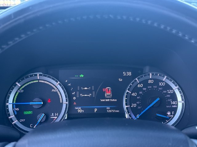 Used 2022 Silver Toyota Platinum image 17
