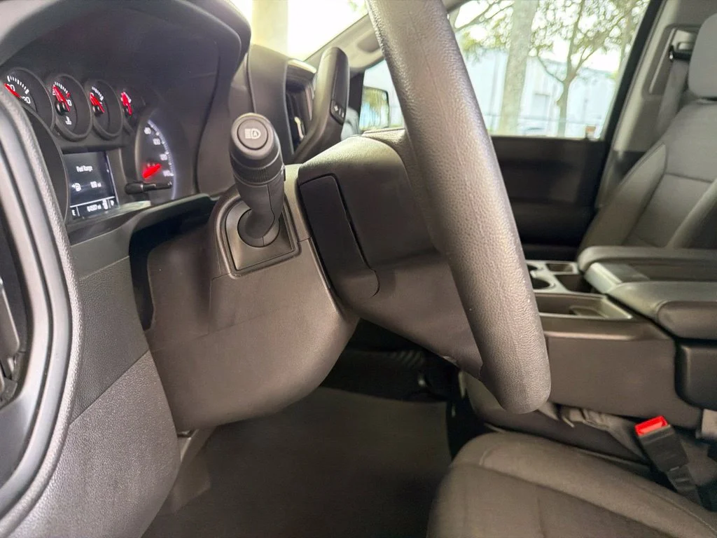 Used 2023 Black Chevrolet Custom image 39