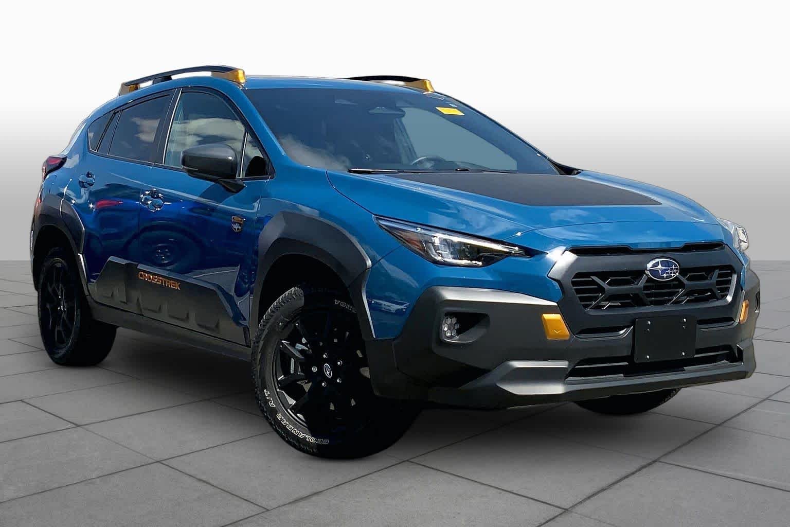 Certified Used 2025 Geyser Blue Pearl Subaru Wilderness image 3