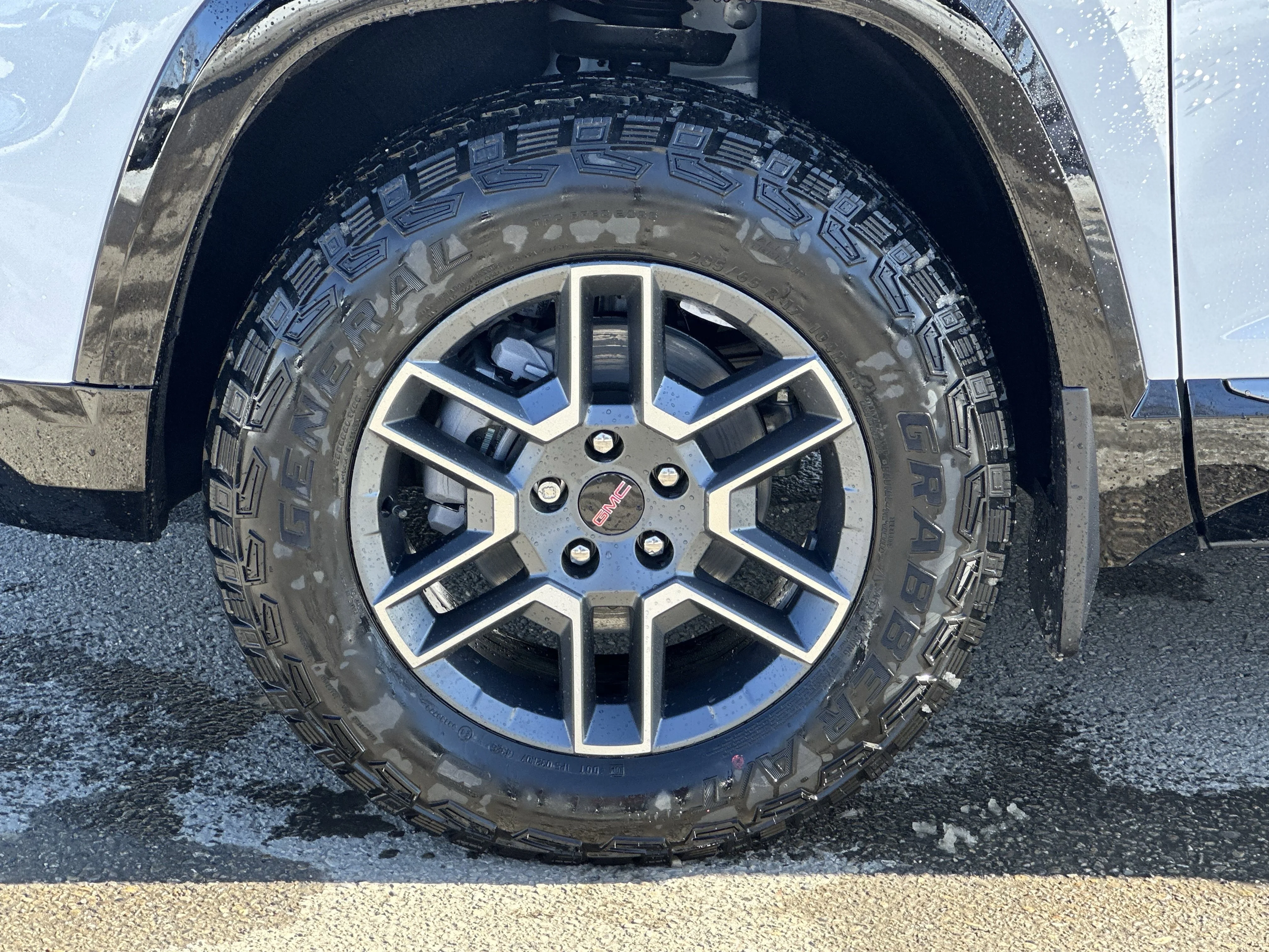 New 2026 Summit White GMC AWD AT4 image 6