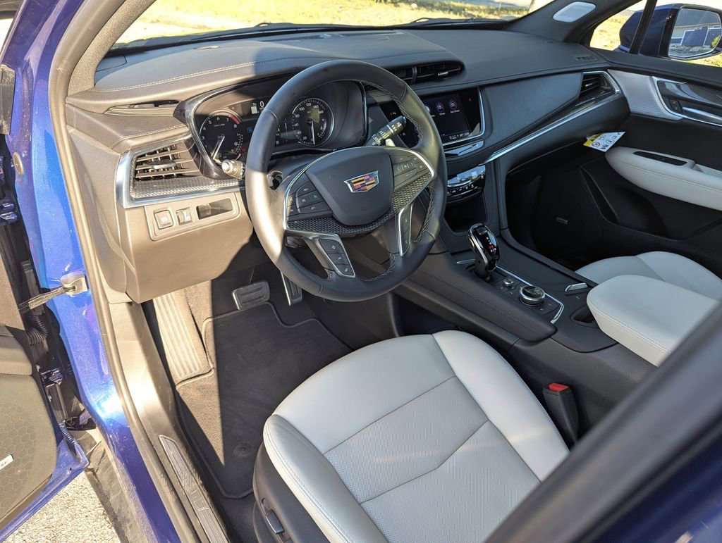 2025 Cadillac XT5 Sport - Photo 10