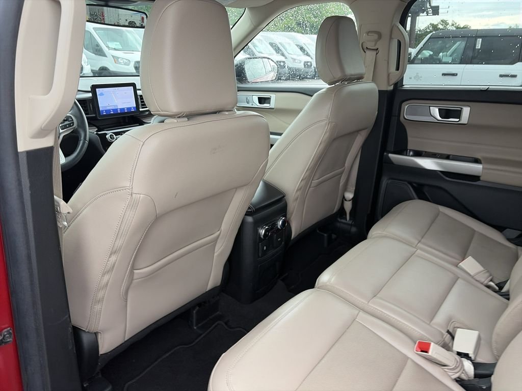 Used 2023 Red Ford Limited image 30