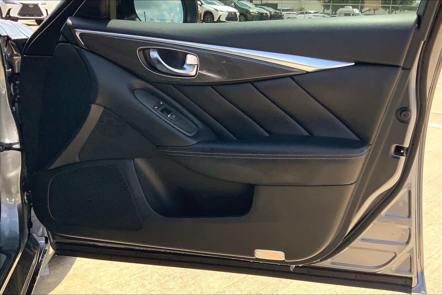 Used 2018 Graphite Shadow INFINITI 2.0t PURE image 23