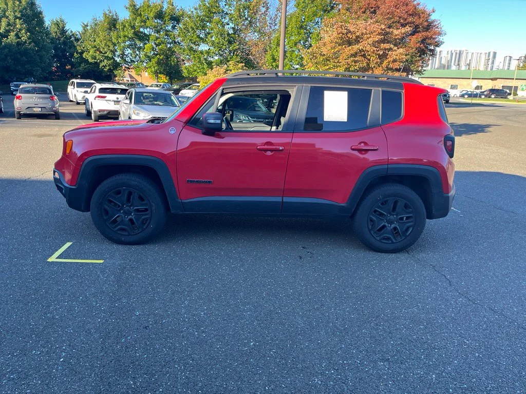 Used 2018 Red Jeep Trailhawk image 4