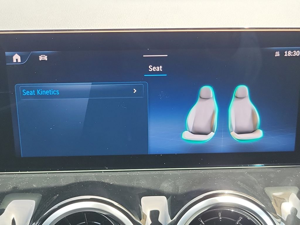New 2026 Mountain Grey Metallic Mercedes-Benz GLA 250 image 15