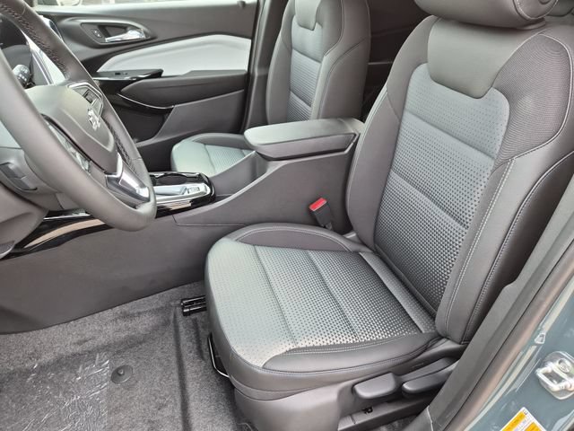 2026 Chevrolet Trax LT - Photo 13