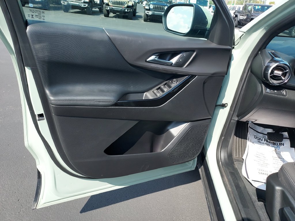 Used 2025 Green Chevrolet LT image 12
