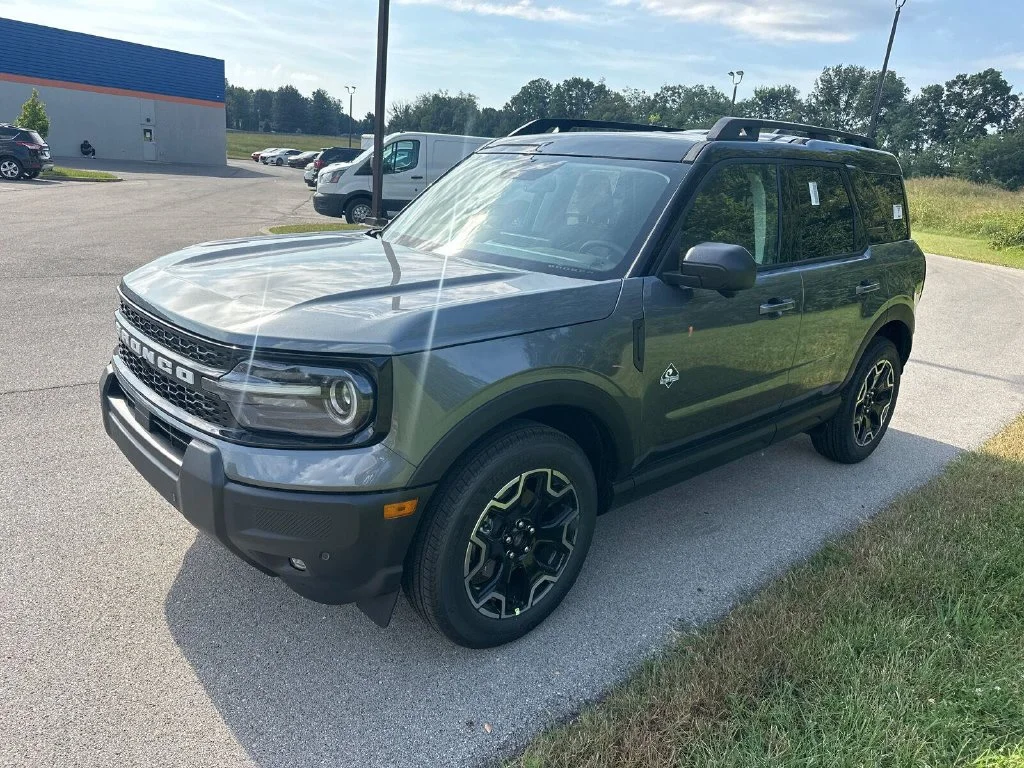 New 2026 Gray Ford Outer Banks image 4
