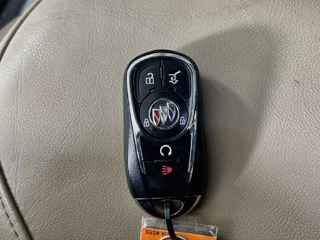 Used 2020 Brown Buick Essence image 11