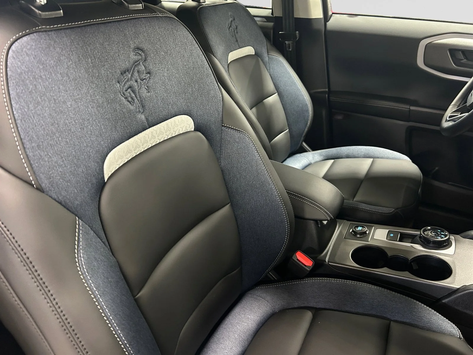 New 2026 Velocity Blue Metallic Ford Outer Banks image 11