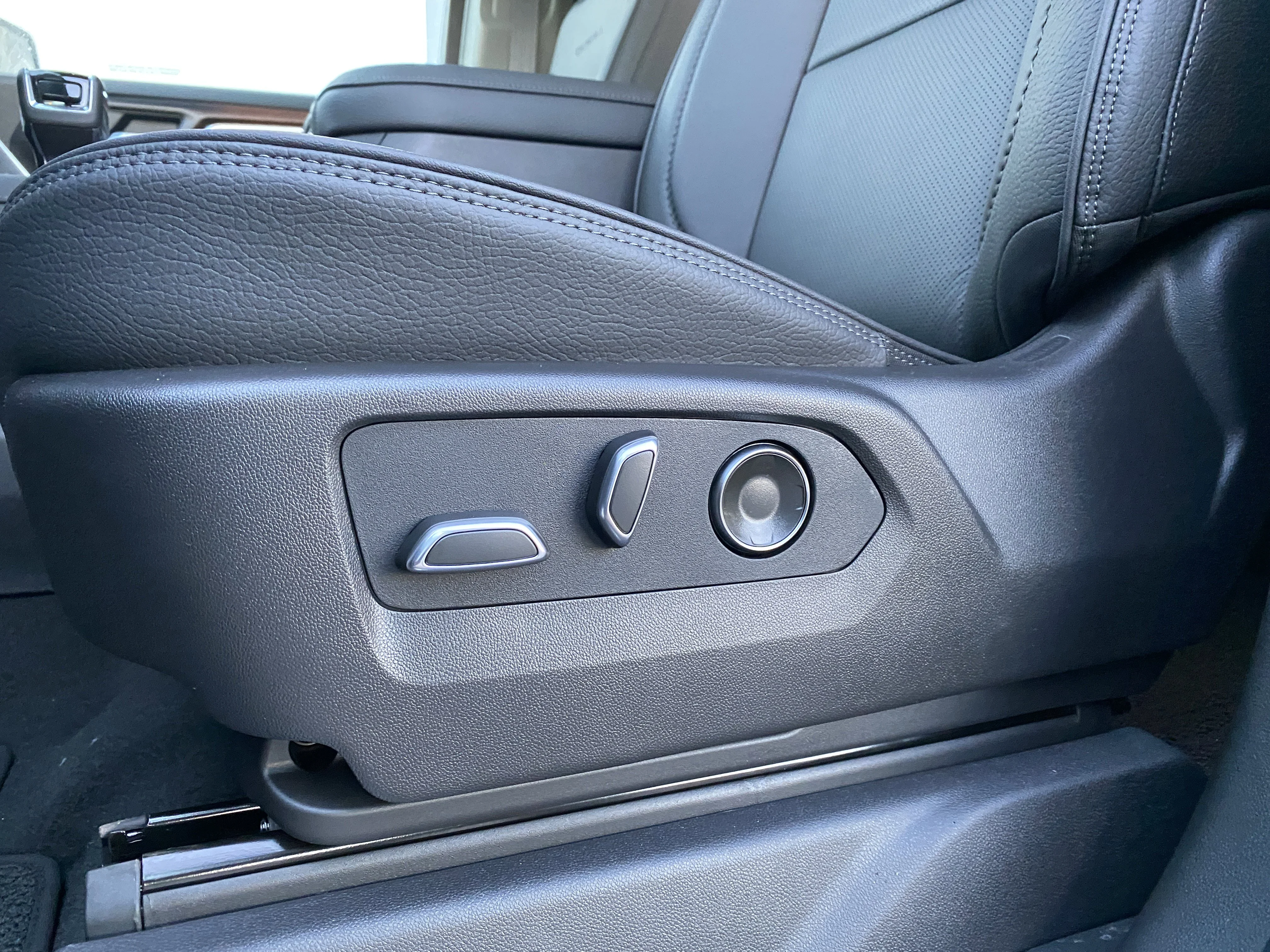 New 2026 STERLING METALLIC GMC Denali image 28