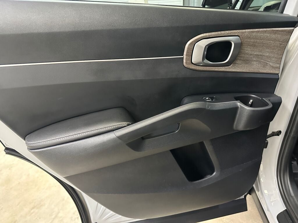 2022 Kia Sorento X-Line EX - Photo 19