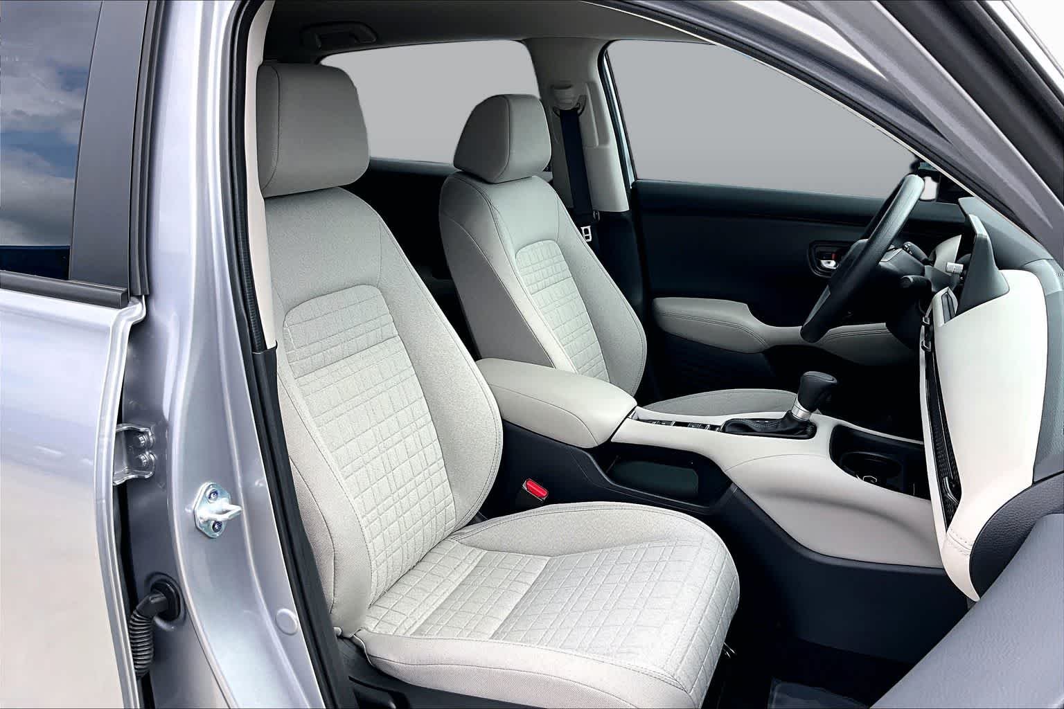 Used 2026 Solar Silver Metallic Honda LX image 9