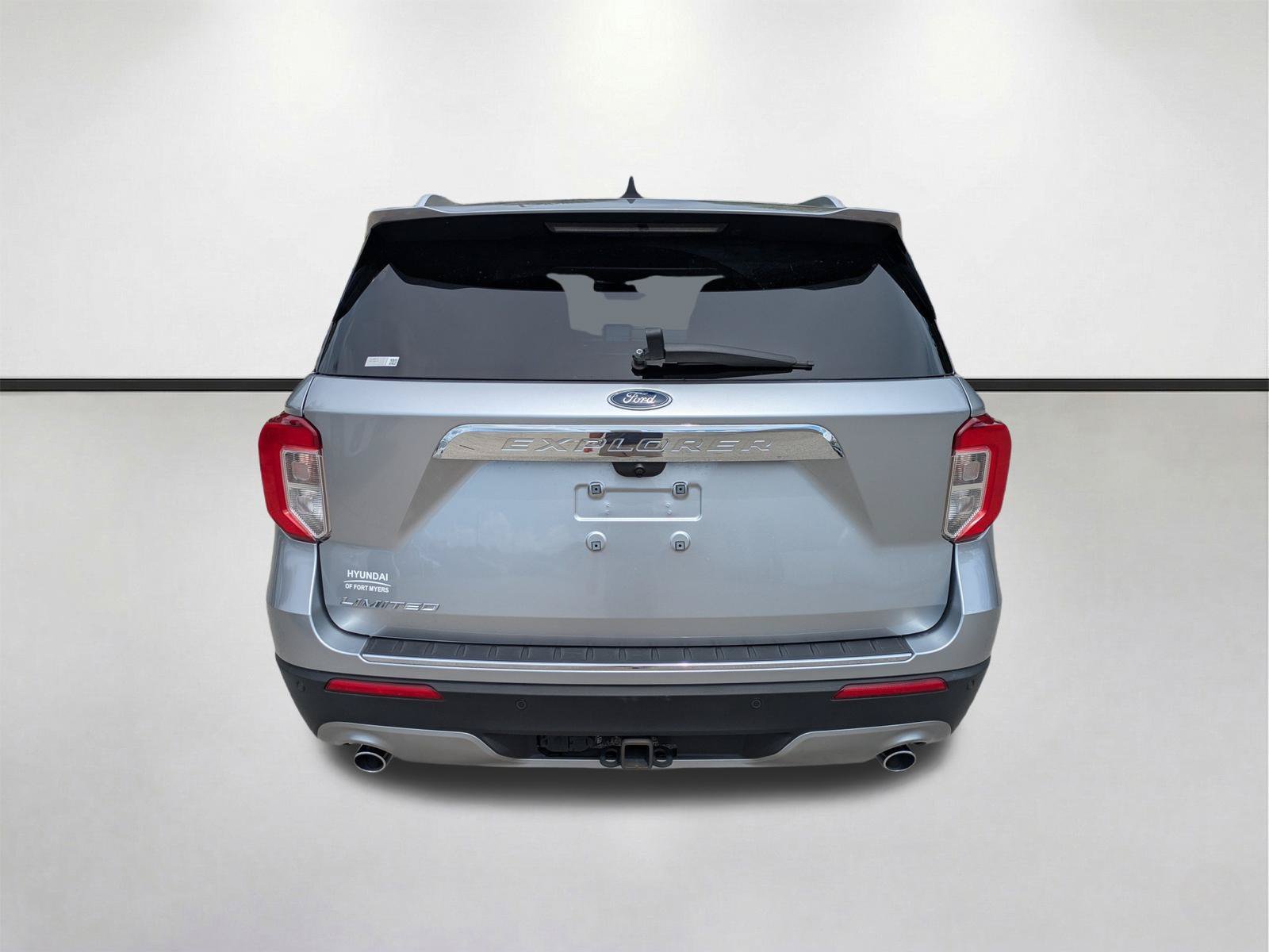 Used 2022 Silver Metallic Ford Limited image 6