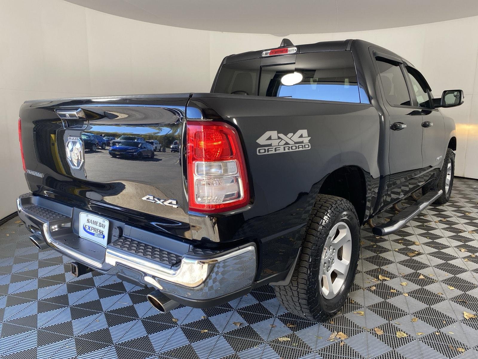 Used 2019 Diamond Black Crystal Pearlcoat Ram Big Horn/Lone Star image 6