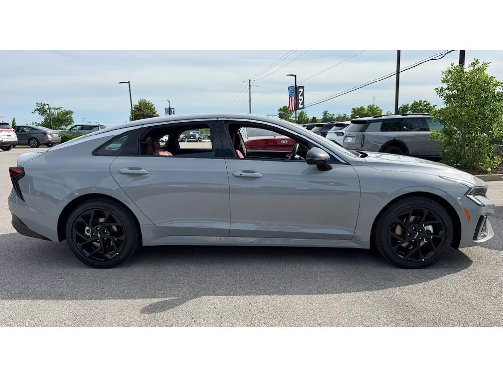 New 2026 Wolf Gray Kia GT-Line FWD image 3