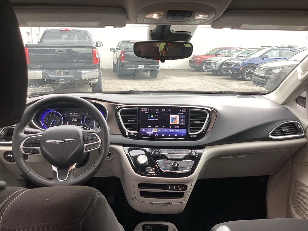 Used 2022 Gray Chrysler LX image 26