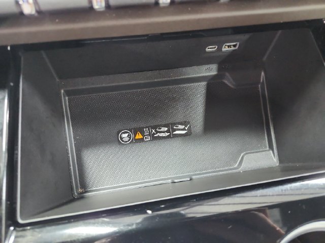 Used 2025 Red GMC Elevation image 31