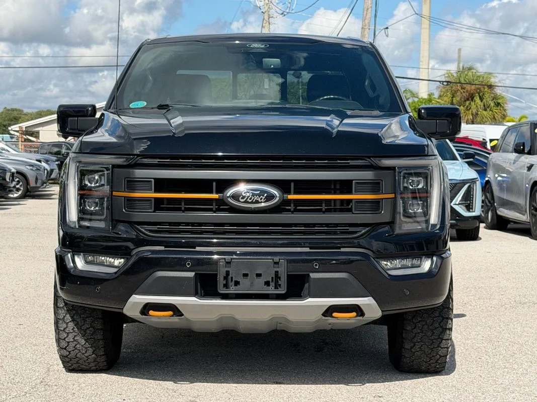 Used 2022  Ford Tremor image 2