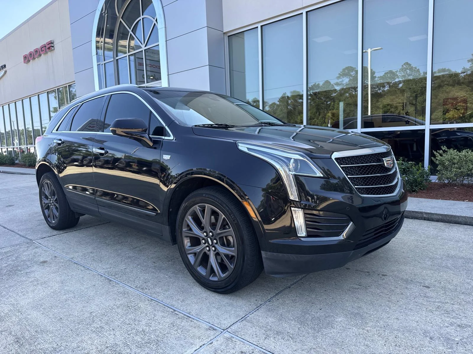 Used 2018 Black Cadillac FWD 4dr Luxury image 1