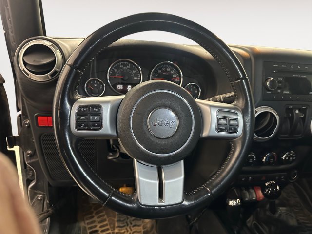 Used 2017 Gray Jeep Rubicon image 11