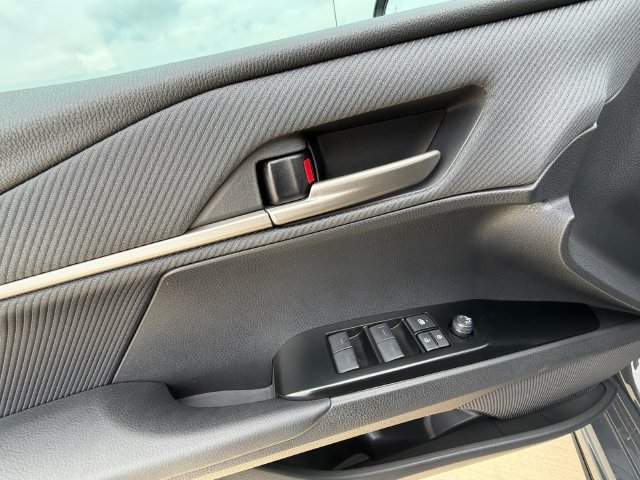 Used 2026  Toyota SE image 11