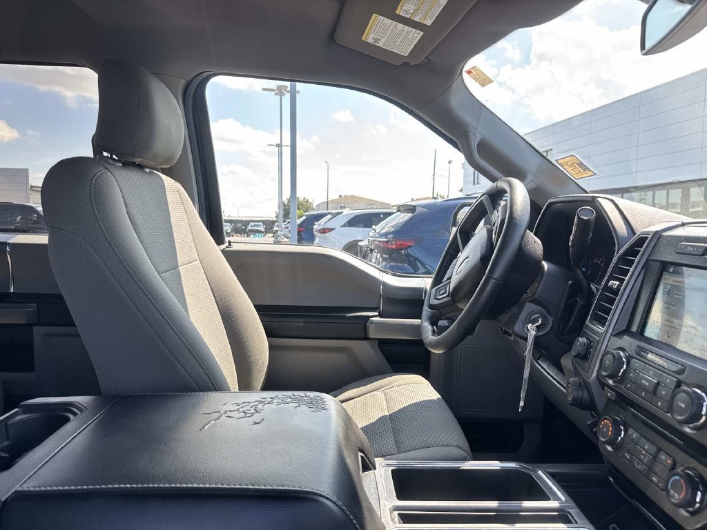 Used 2017 Blue Ford XLT image 10