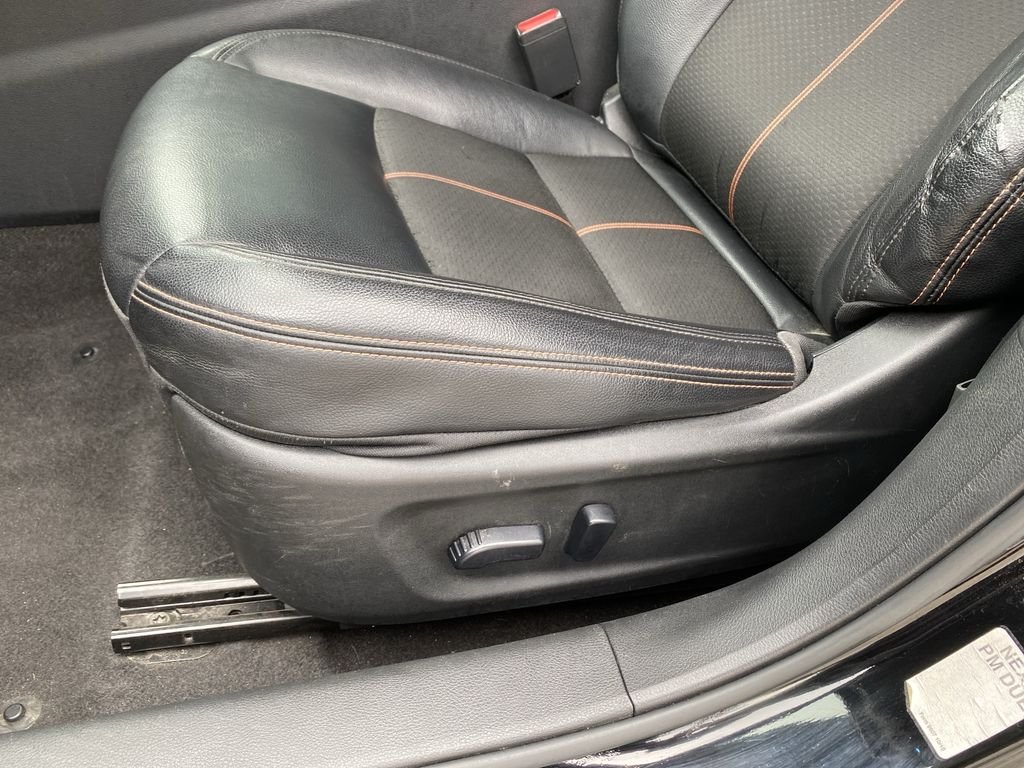 Used 2022 Super Black Clearcoat Nissan 2.5 SR image 12