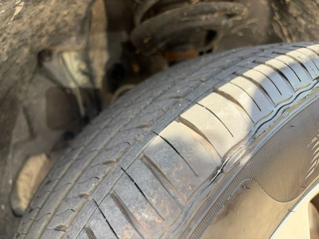 Used 2019 Silver Toyota XLE image 25