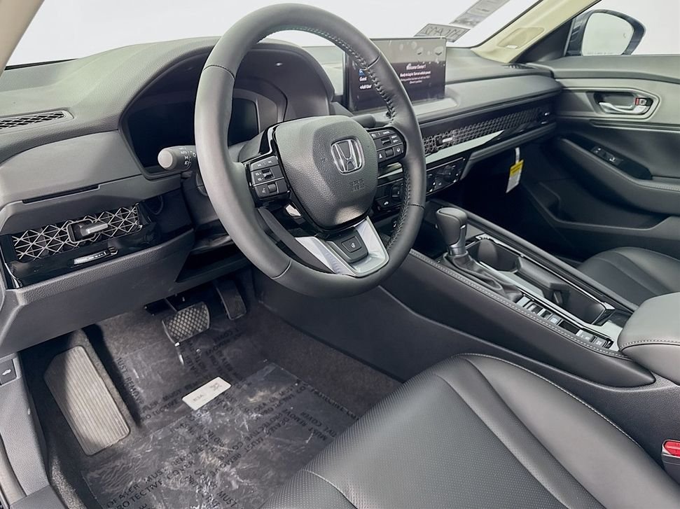 New 2026 Platinum White Pearl Honda Touring image 14