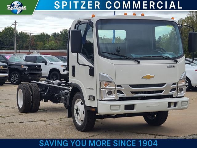 2025 Chevrolet Low Cab Forward 4500 Gas 176" WB Regular Cab's photo