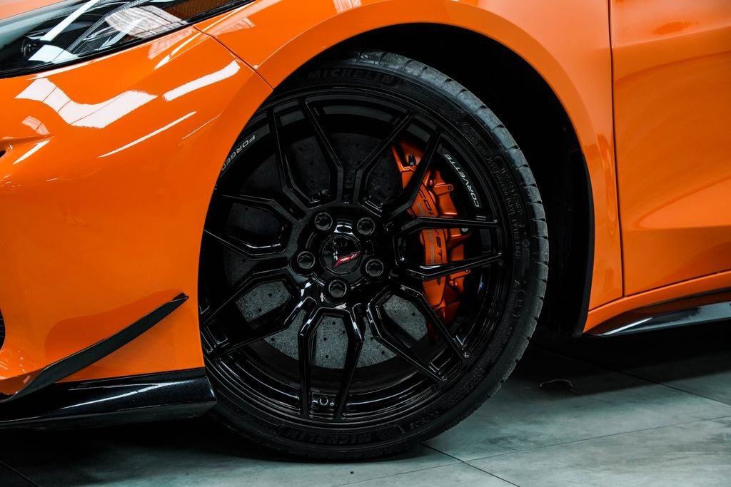 Used 2023 Orange Chevrolet Z06 image 4