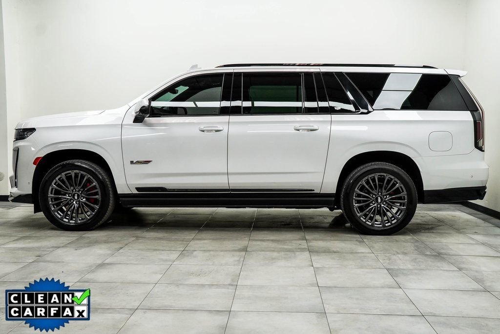 Used 2023 White Cadillac V-Series image 9