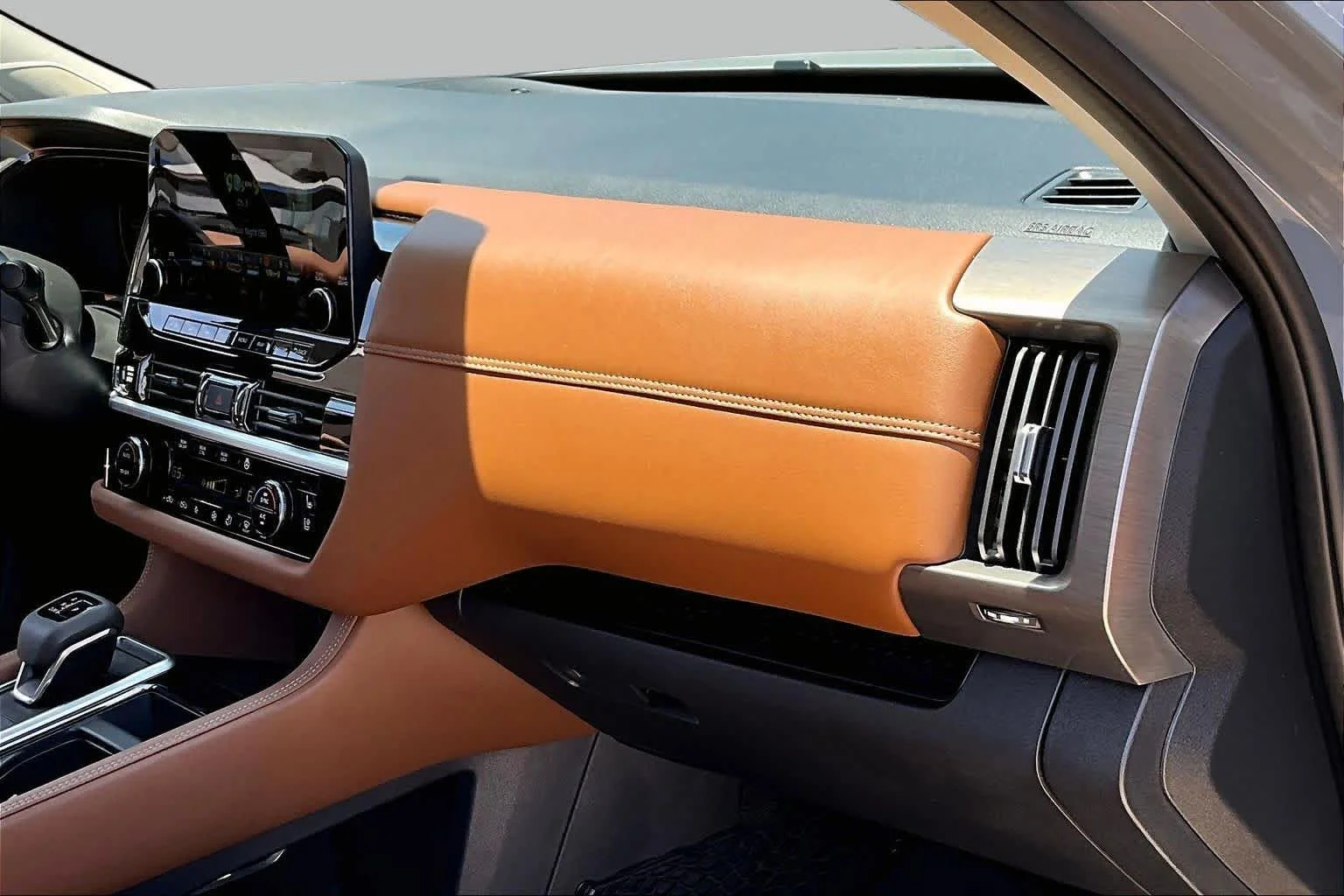 Used 2025 Boulder Gray Pearl Nissan Platinum image 19