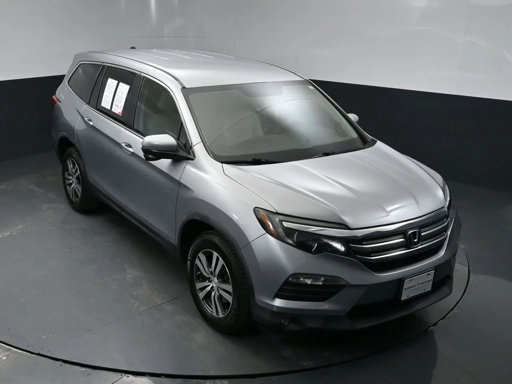 Used 2017 Silver Honda EX image 40