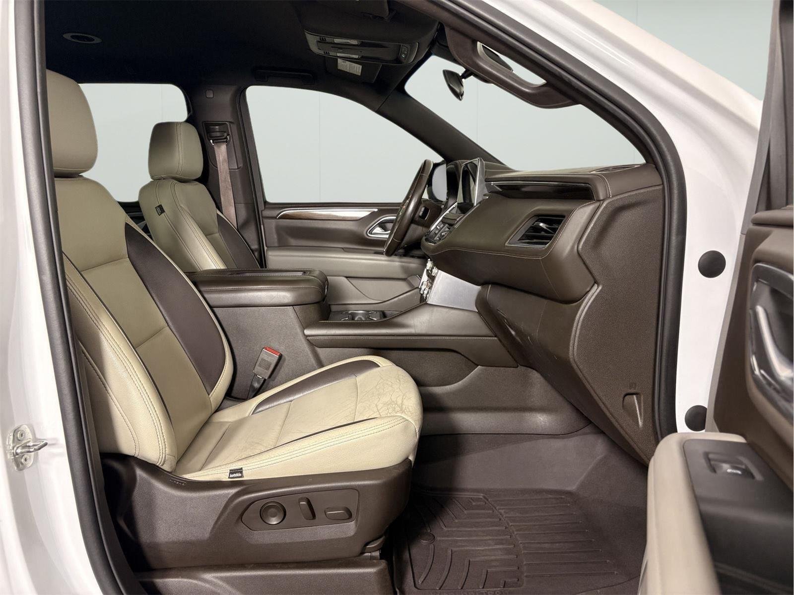 Used 2022 Summit White GMC SLE image 23
